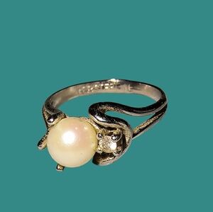 Uncas Vintage Sterling Silver, Cultured Pearl And Diamond Ring